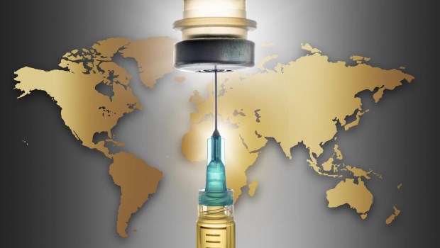 Vacunación contra el covid-19: ¿peligroso ensayo a escala mundial?