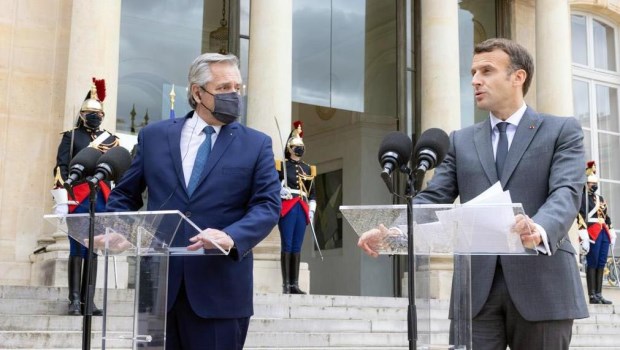 Alberto Fernández se reunió con Macron y destacó el apoyo de Francia en la negociación por la deuda externa