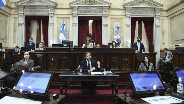 Cafiero hizo una fuerte defensa del Gobierno en su informe de gestión en el Senado.