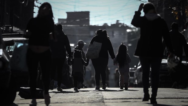 Argentina transita la pandemia con el 60 % de sus niños en la pobreza.