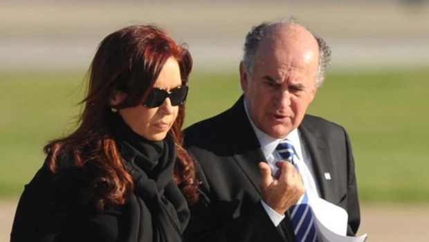 Sobreseyeron a Cristina, Parrilli y Mena en una causa por presunta persecución a Stiuso