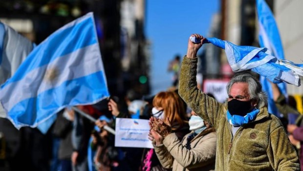 Polarización y consenso: las conjeturas del círculo rojo