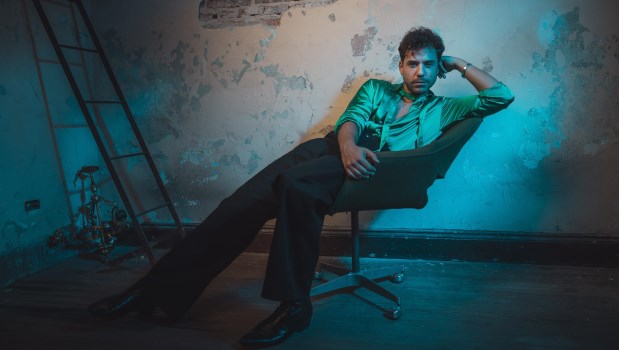 "Lo que soñamos como una propuesta jocosa y relacionada al orgullo y el empoderamiento, ahora se puso más triste", admite el actor. (Foto: Facundo Suárez)