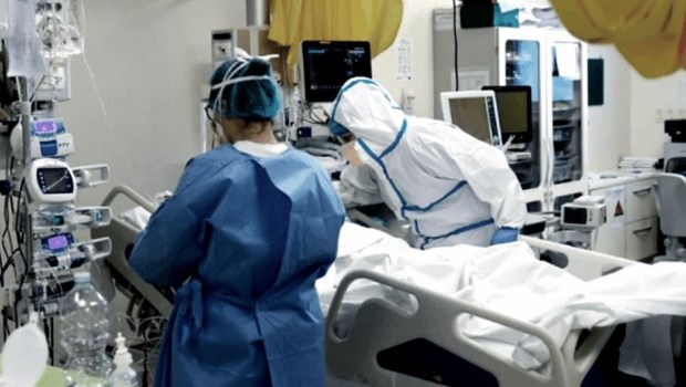 La ocupación en las terapias intensivas de los hospitales públicos porteños es menor al 40%