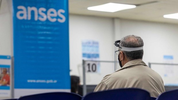 Oficial: el mes que viene, jubilados y pensionados cobrarán un bono de ...