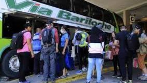 La UTA anunció un paro nacional de 72 horas de micros de larga ...