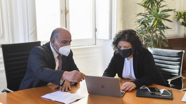 Manzur: "Si los números continúan así, podemos decir que estamos transitando el fin de la pandemia"