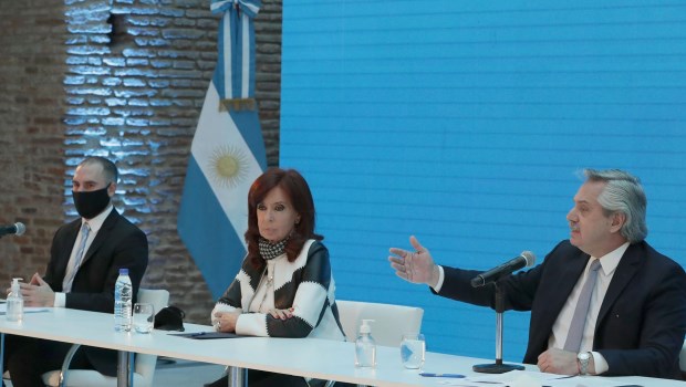 Ahora la lucha entre la vice y Fernández es por la economía