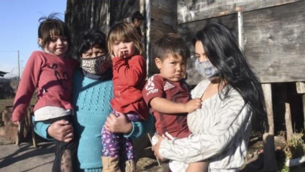 Unos 11,7 millones de argentinos se empobrecieron en 2020, pero lo peor es que los indigentes aumentaron en más de 100.000 personas este año.