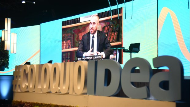 Guzmán: "Tenemos claro que no vamos a hacer ningún salto devaluatorio"