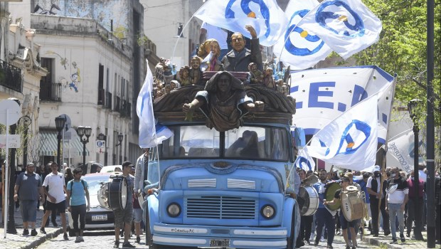 La CGT celebra el Día de la Lealtad con una masiva movilización y el ...
