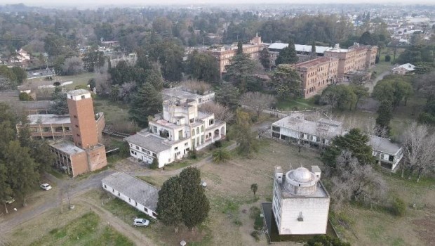 Vista aérea del Observatorio de Física Solar y del Colegio Máximo, en San Miguel.