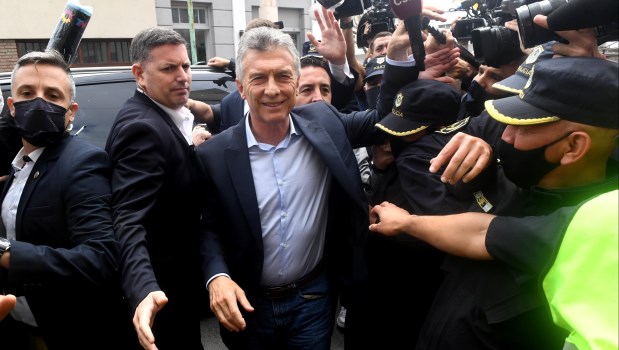 Macri presentó un escrito, se negó a responder preguntas y pidió su sobreseimiento