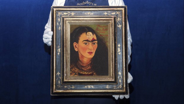 El autorretrato "Diego y yo", fue pintado en 1949 por la artista mexicana, que lleva la dedicatoria "para Florence y Sam con el cariño de Frida".