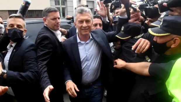 Macri calificó de "pseudo detective" a la abogada de los familiares del ARA San Juan