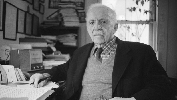 Edwards Bernays se convirtió en el número uno de los publicistas de América y una de las cien personas más influyentes del siglo XX, junto a su tío.