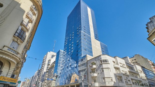 La torre Lex Tower es una nueva opción para empresas y emprendedores a pocas cuadras del Obelisco. Tendrá un teatro en su interior, y un bar en altura con vista 360º.