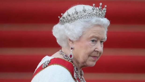 La reina Isabel dio positivo de Coronavirus