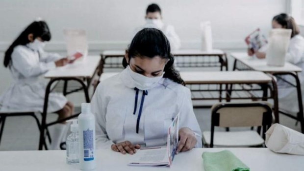 El Gobierno propondrá una hora más de clase por día en las escuelas primarias