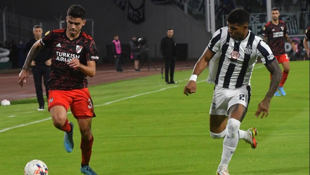 La rotación de Gallardo tuvo fallas y River lo pagó con un revés­