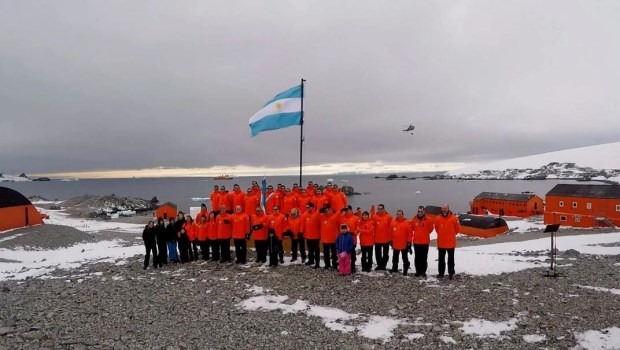 Argentinos en la Antártida