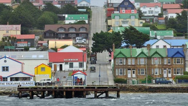 Malvinas: el gobierno británico bautizará distintos lugares de las islas con nombres de sus soldados y civiles caídos