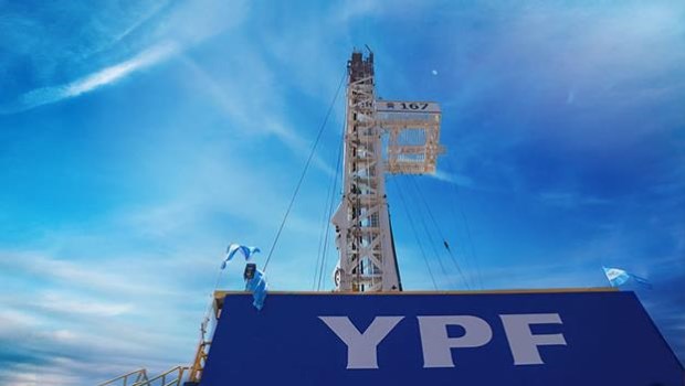 Un fallo a favor le da respiro a YPF­