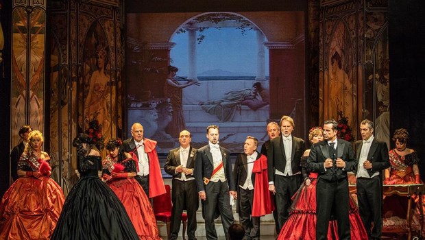 Apasionado análisis de la ópera