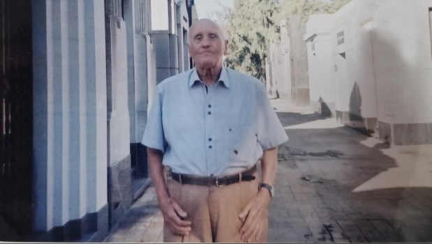 Nicola, el custodio del mausoleo de Gardel