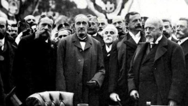 Mitre e Italia