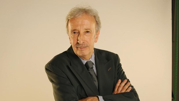 "A mí como espectador siempre me resulta grato poder ver espectáculos que no terminen cuando dicen fin'', admite el actor.