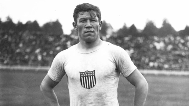 Reconocen a Jim Thorpe como campeón olímpico de pentatlón y decatlón casi 110 años después de su sanción