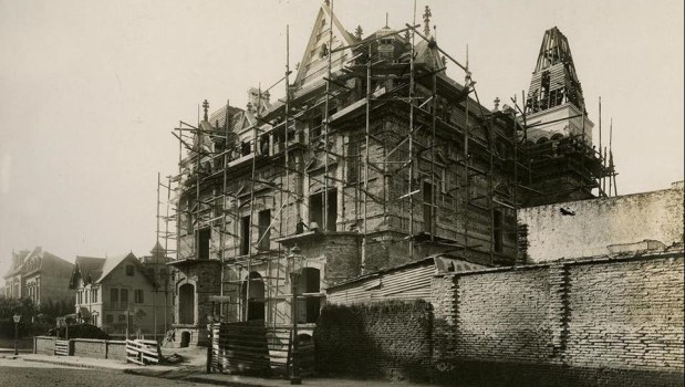 Una residencia señorial en la avenida Alvear.