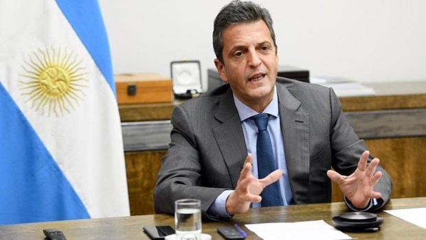 Massa termina de delinear su equipo y ajusta detalles del bono a los jubilados