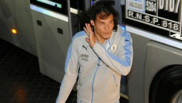 El uruguayo Cavani asoma "más cerca" de Boca