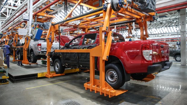 Ford avanza hacia su planta 4.0
