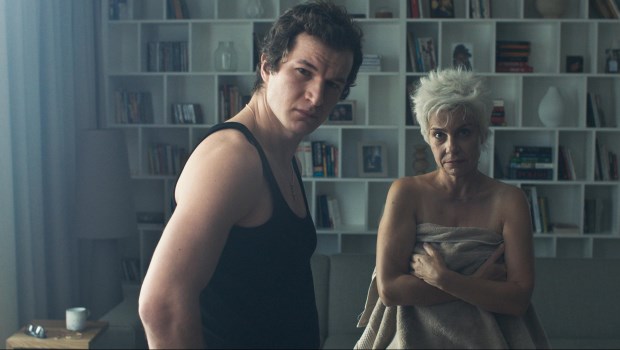 El masajista, centro de atracción de este filme polaco-alemán.