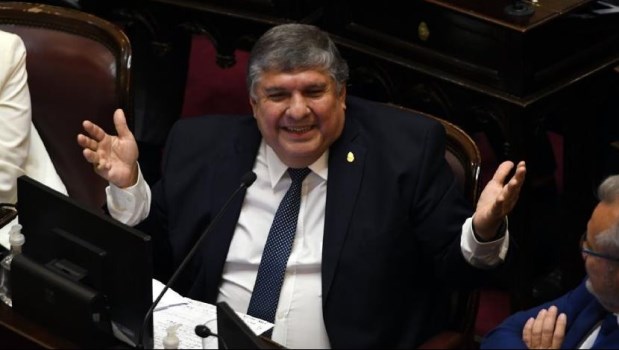 José Mayans.