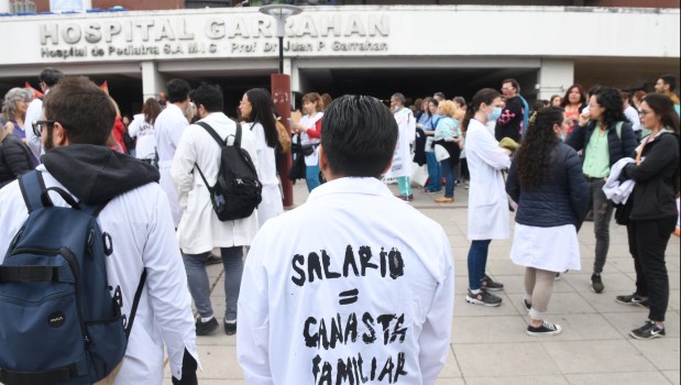 En una nota enviada a la ministra de Salud, Carla Vizzotti, los trabajadores reclamaron "una reunión para analizar la demanda salarial".