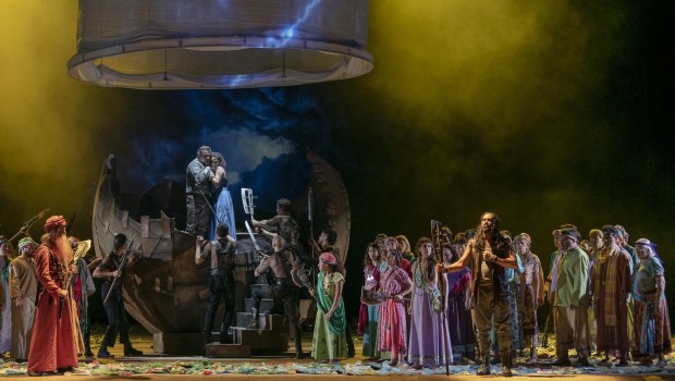 La producción, generosa en todos sus aspectos, resultó a la vez incoherente en su contexto global.