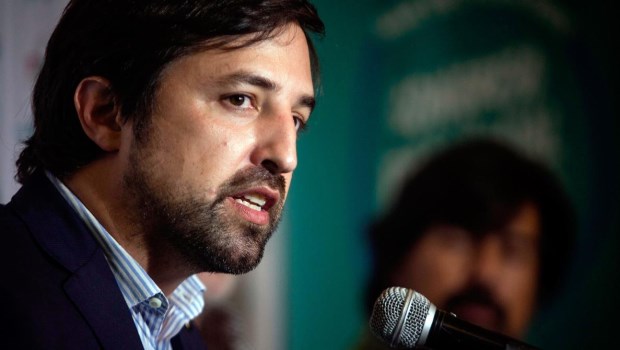 Kreplak cuestionó al juez marplatense que prohibió la campaña de vacunación en niños y adolescentes