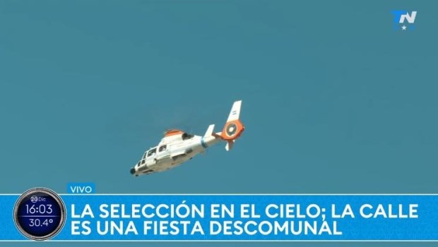 La Selección voló sobre Buenos Aires en helicóptero mientras una multitud cubría las calles con su alegría
