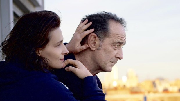 Juliette Binoche reluce en un filme sobre lo antipático del amor