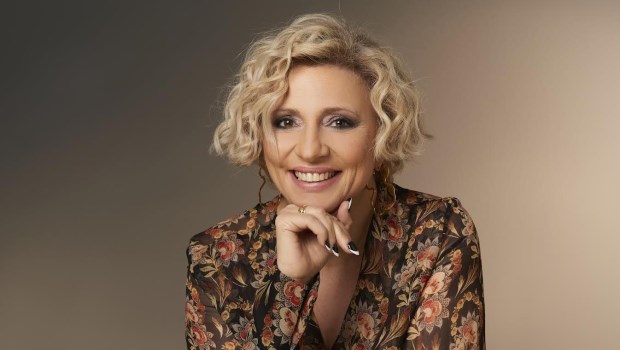 ``El feminismo no es sólo decir algo, es no romantizar situaciones que antes sí se hacían'', dice la autora de ficciones como `Se dice amor', `Patito feo' y `Amor en custodia'.