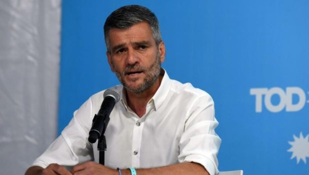 Gigantes con pie de barro