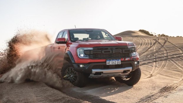 Ford presentó la nueva Ranger Raptor con un gran despliegue en Pinamar