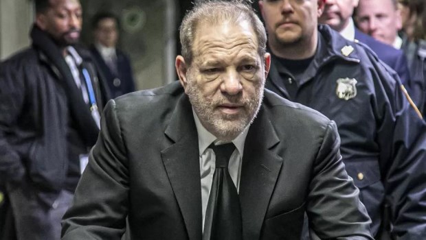 Harvey Weinstein fue condenado a otros 16 años por violación