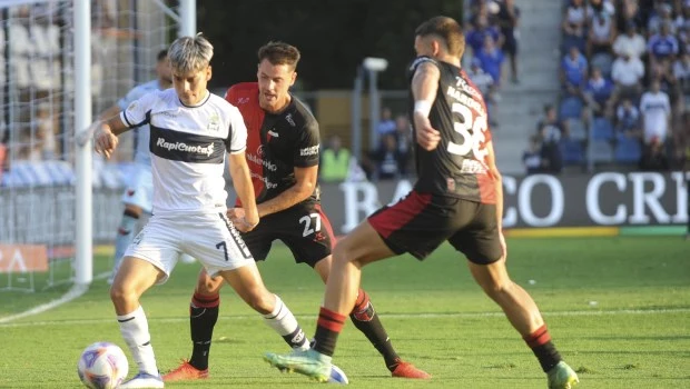Gimnasia y Colón igualaron sin goles en el Bosque - Deportes | Diario ...