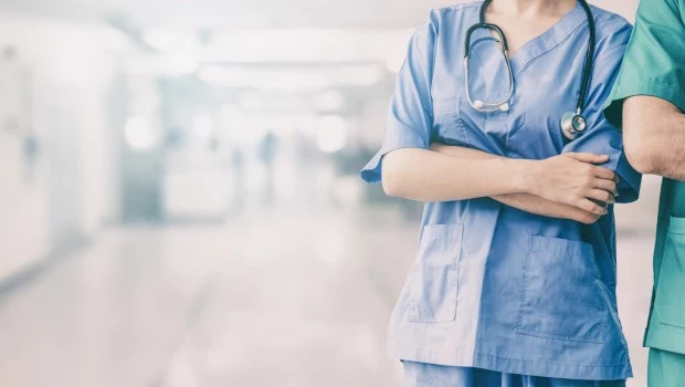 De residencias médicas y estacionamiento de autos