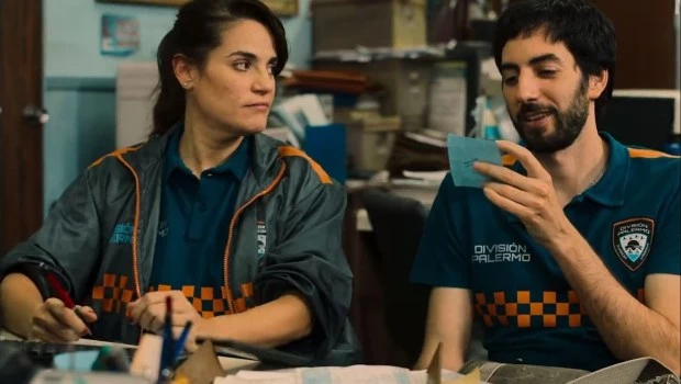 Junto a Santiago Korovsky en una escena de `División Palermo'.­